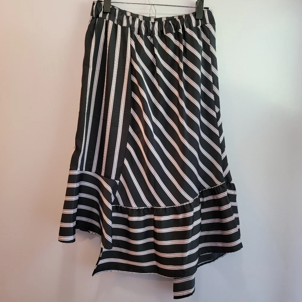 A New Day Faux Wrap Skirt Black/Lavender Size M - Picture 3 of 5